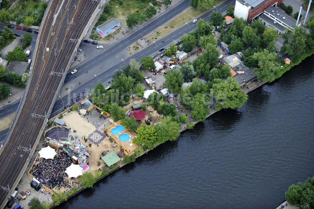 Berlin von oben - Gelände der Strandbar BAR25 in Berlin-Mitte