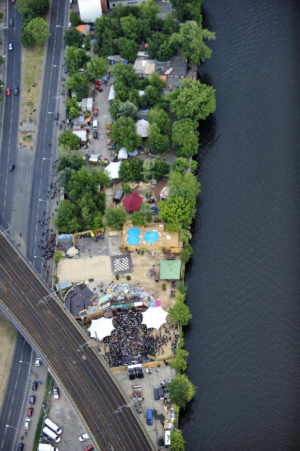 Luftaufnahme Berlin - Gelände der Strandbar BAR25 in Berlin-Mitte