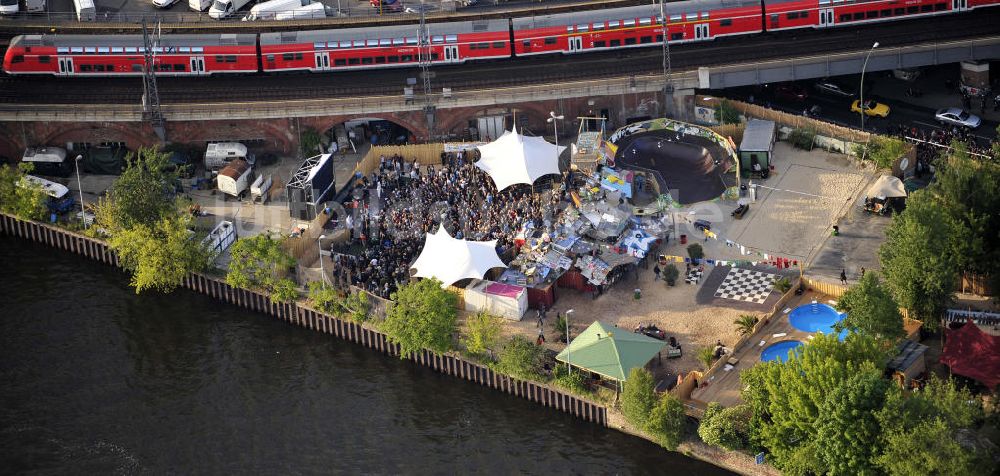 Berlin von oben - Gelände der Strandbar BAR25 in Berlin-Mitte