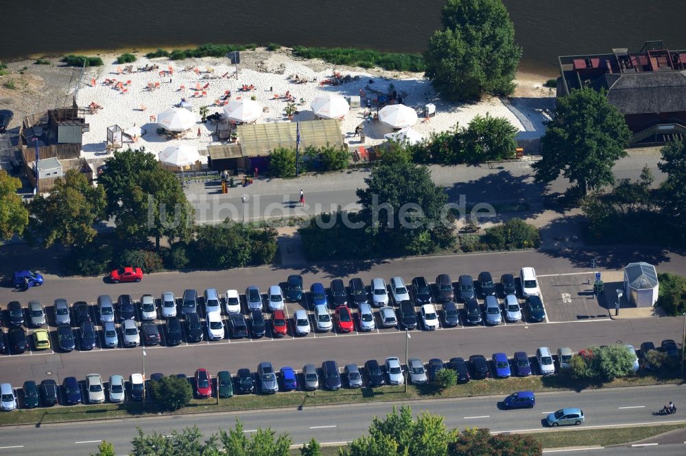 Magdeburg von oben - Gelände der Strandbar Magdeburg am Ufer der Elbe in Magdeburg in Sachsen-Anhalt