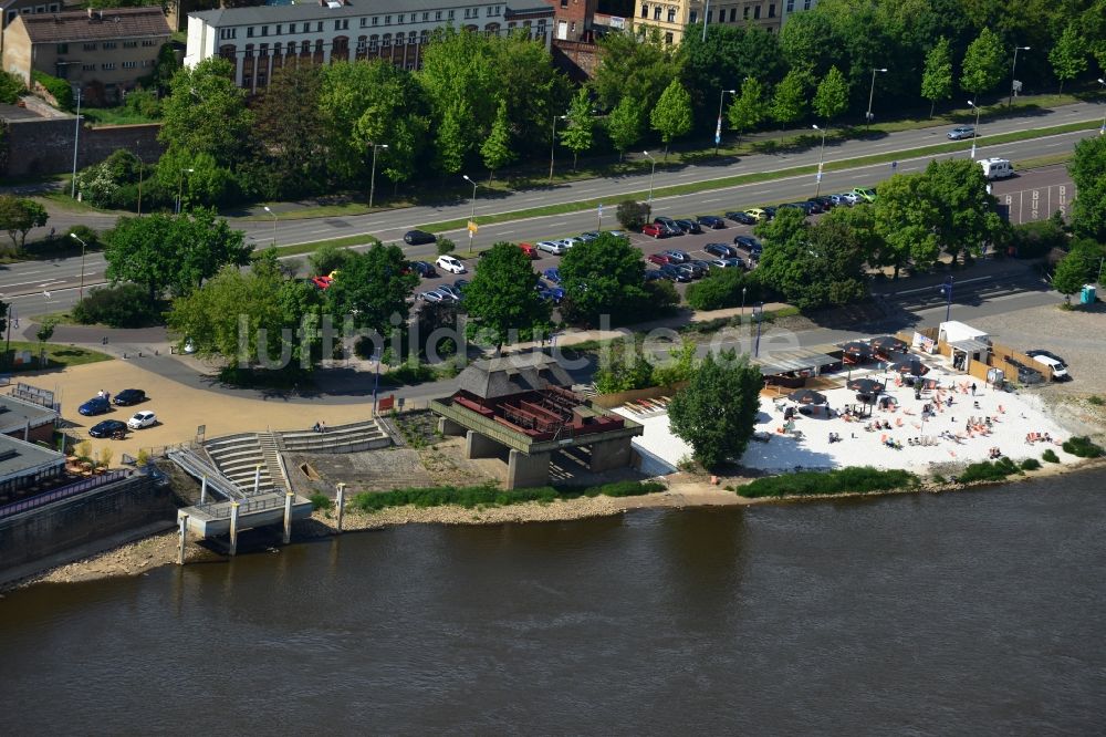 Magdeburg aus der Vogelperspektive: Gelände der Strandbar Magdeburg am Ufer der Elbe in Magdeburg in Sachsen-Anhalt