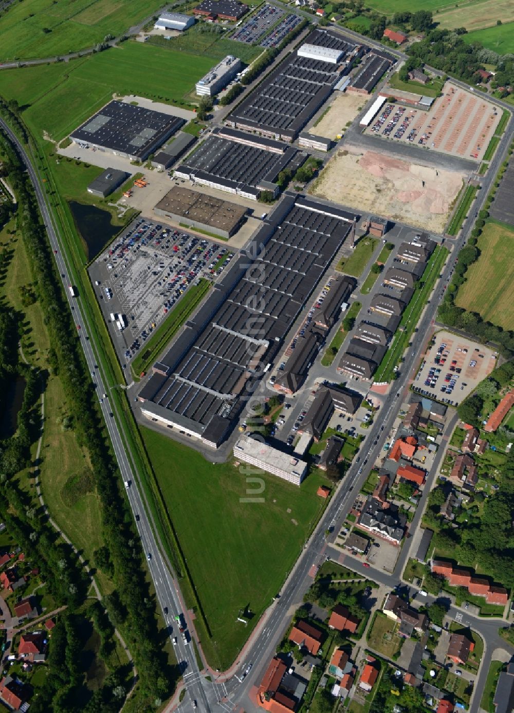 Luftbild Schortens OT Roffhausen - Gelände des Technologie Centrum Nordwest ( TCN ) - ehemaligen Olympia Werke in Schortens OT Roffhausen im Bundesland Niedersachsen