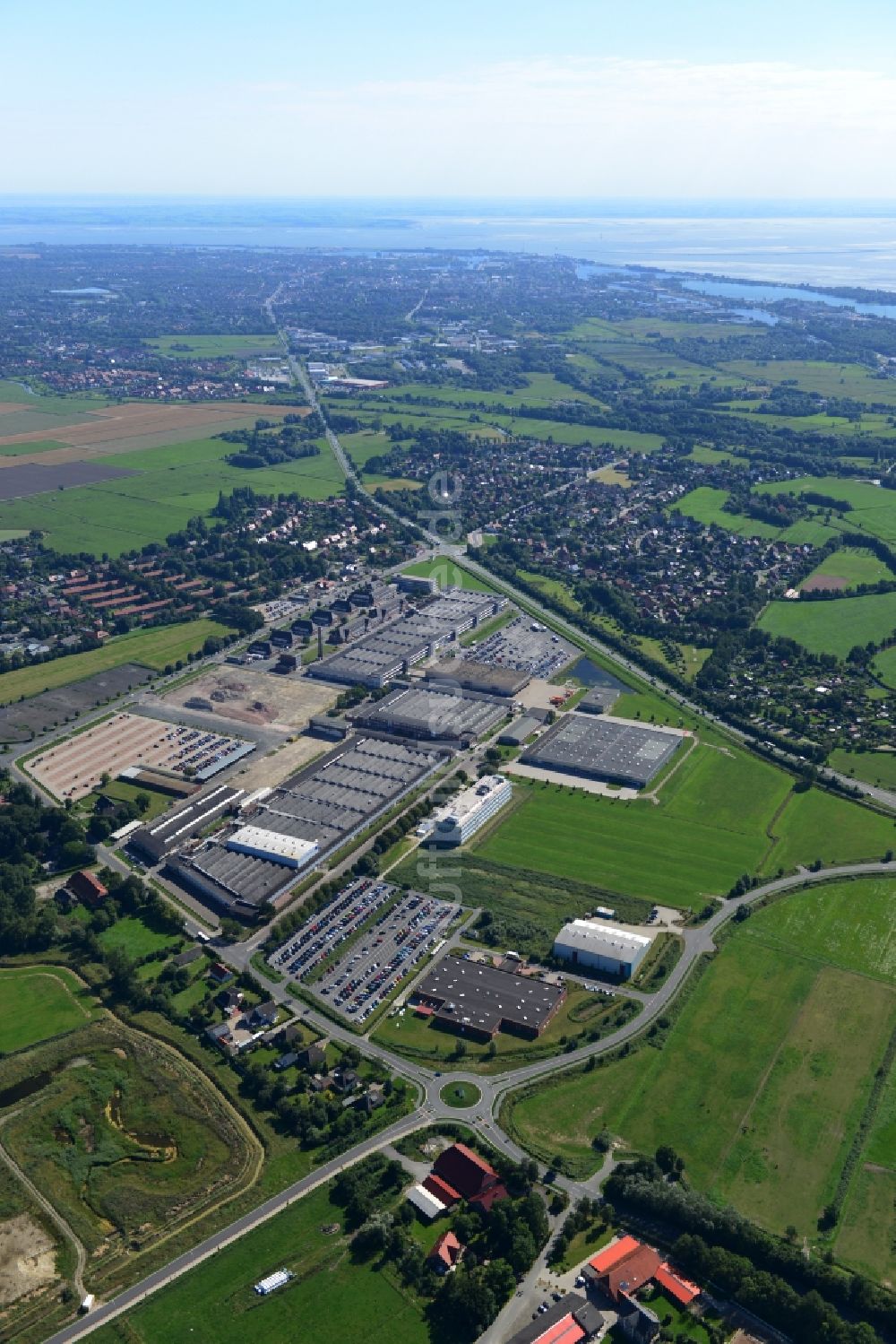 Schortens OT Roffhausen von oben - Gelände des Technologie Centrum Nordwest ( TCN ) - ehemaligen Olympia Werke in Schortens OT Roffhausen im Bundesland Niedersachsen