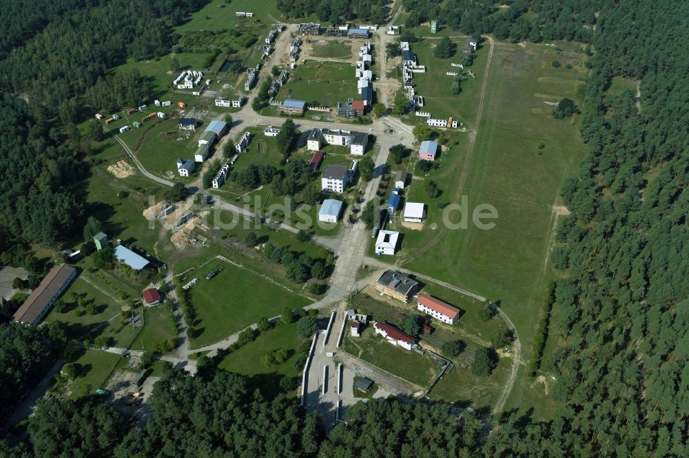 Planebruch aus der Vogelperspektive: Gelände des TÜP Truppenübungsplatz und Häuserkampf sowie Nahkampf- Übungszentrums in Planebruch im Bundesland Brandenburg