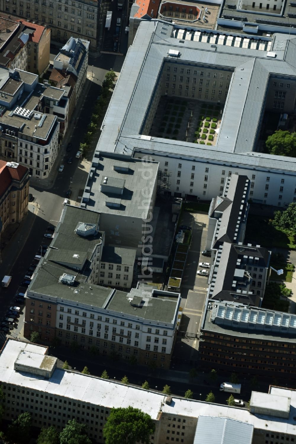 Berlin aus der Vogelperspektive: Gelände des Umspannwerkes Jägerstraße - Mauerstraße im Stadtzentrum Mitte in Berlin