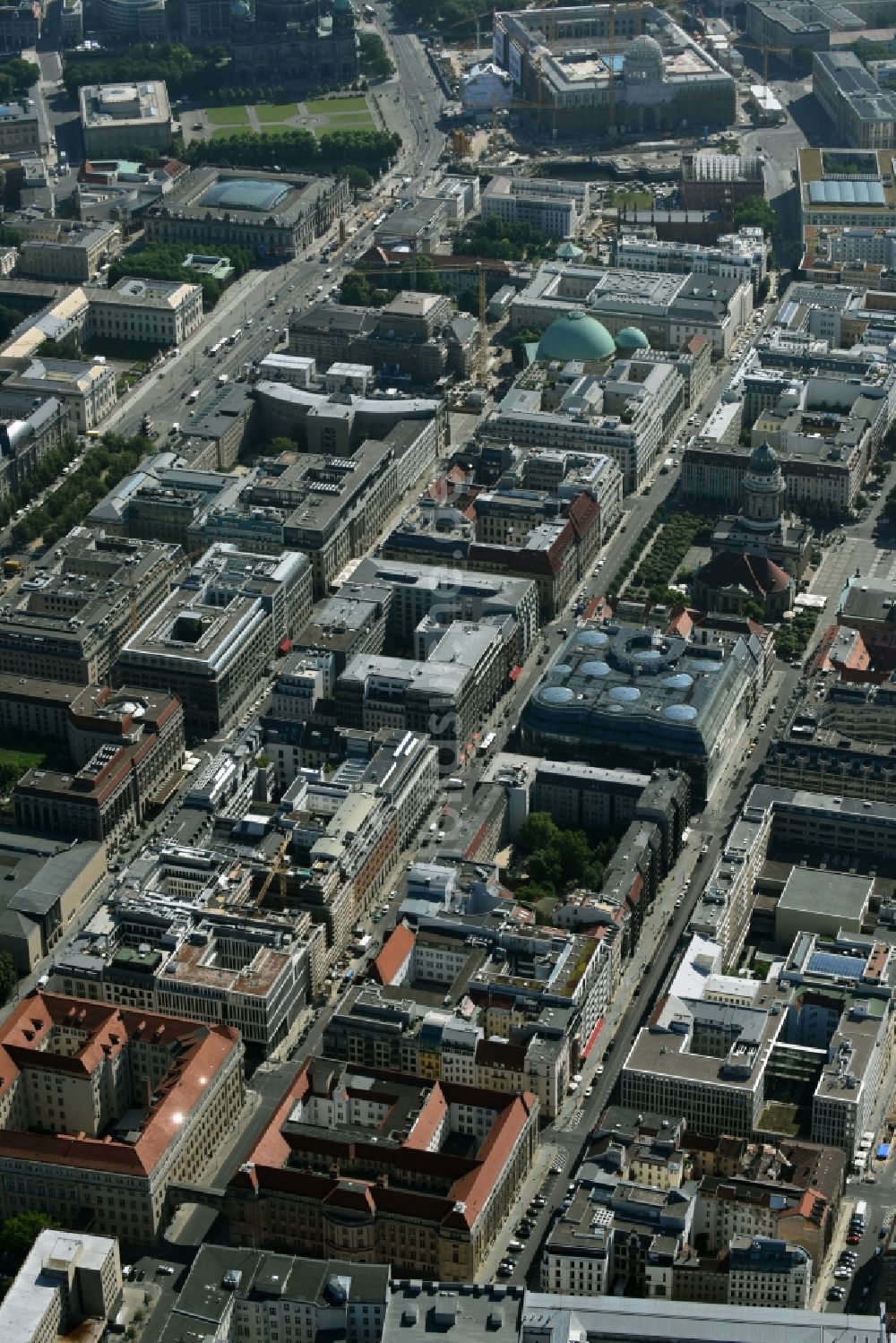 Luftbild Berlin - Gelände des Umspannwerkes Jägerstraße - Mauerstraße im Stadtzentrum Mitte in Berlin