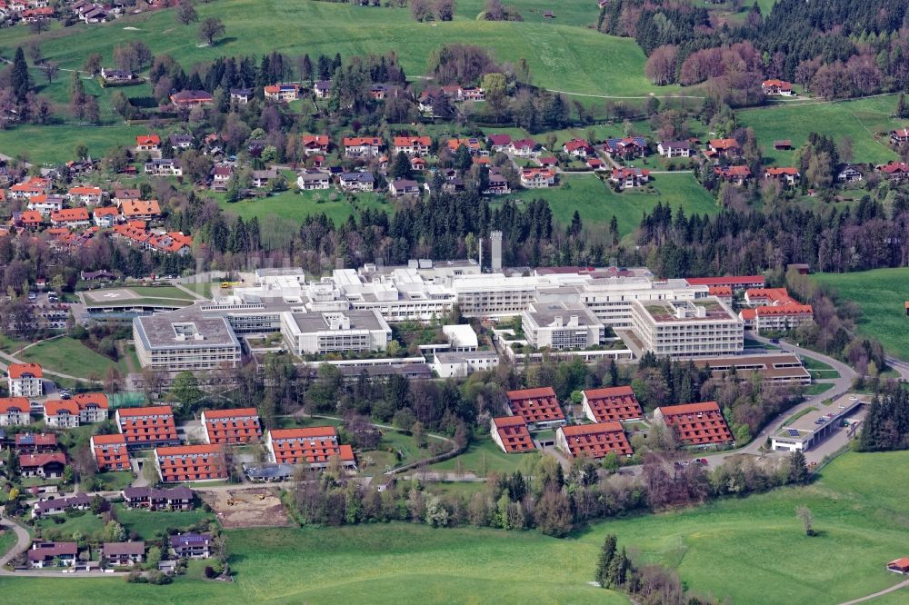 Murnau am Staffelsee aus der Vogelperspektive: Gelände der Unfallklinik in Murnau am Staffelsee im Bundesland Bayern