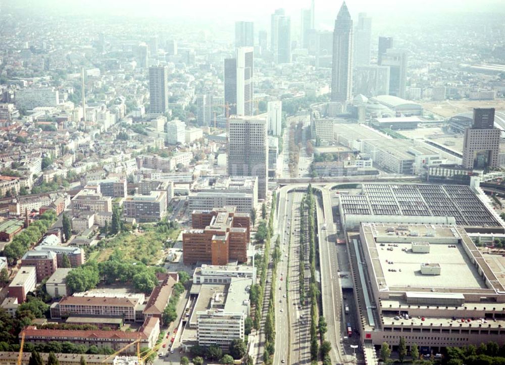 Frankfurt am Main aus der Vogelperspektive: Gelände der Union-Druckerei an der Theodor-Heuss-Allee 90-98 in Frankfurt / Main.