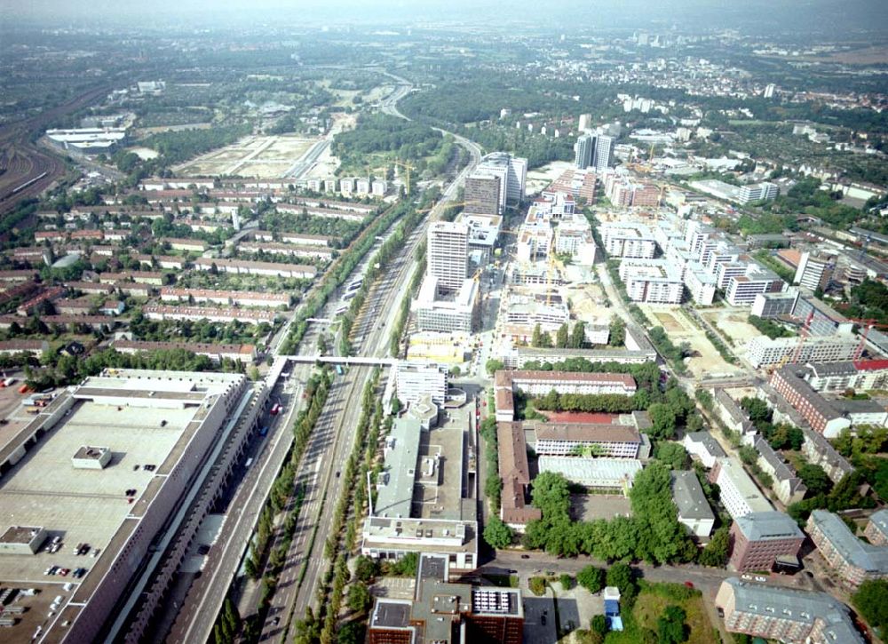 Frankfurt am Main von oben - Gelände der Union-Druckerei an der Theodor-Heuss-Allee 90-98 in Frankfurt / Main.