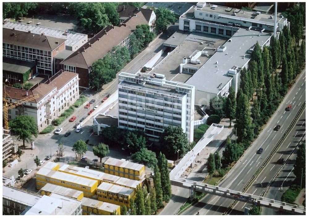 Luftbild Frankfurt am Main - Gelände der Union-Druckerei an der Theodor-Heuss-Allee 90-98 in Frankfurt / Main.