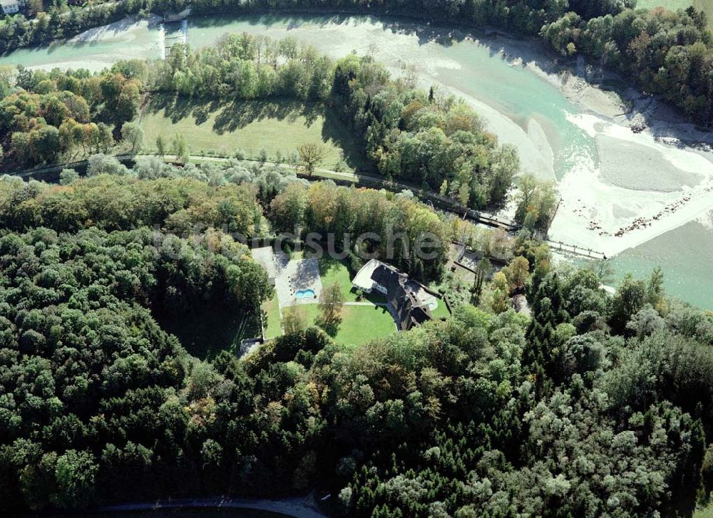 Luftbild Freilassing / Bayern - Gelände der Villa Zeller der Unternehmensgruppe MAX AICHER in Freilassing.