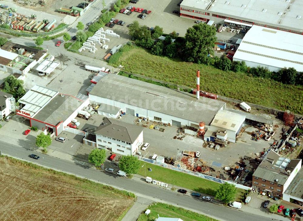 Köln aus der Vogelperspektive: Gelände der WERNER DIENER GmbH & Co KG an der Niederkasseler Straße in 51147 Köln.