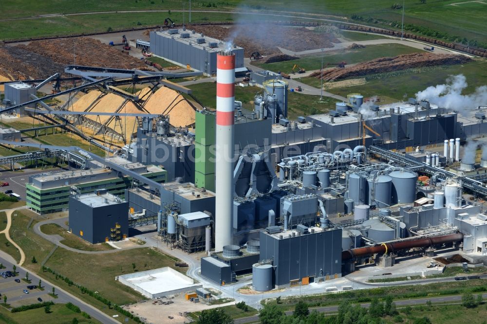 Arneburg von oben - Gelände der Zellstoff Stendal im Industriegebiet Industrie- und Gewerbepark Altmark in Arneburg im Bundesland Sachsen-Anhalt