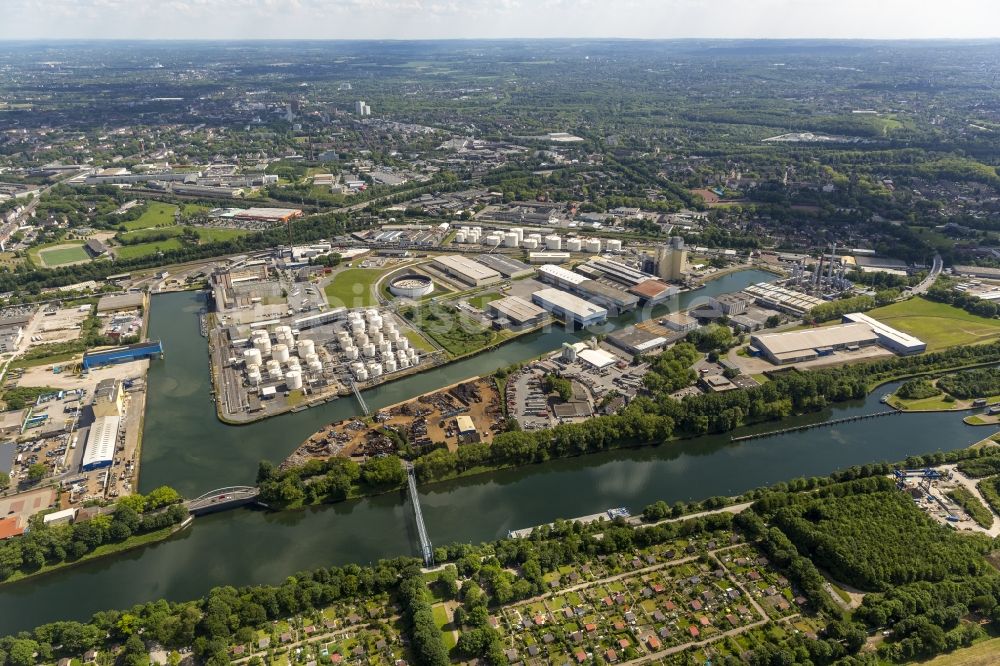 Gelsenkirchen von oben - Gelsenkirchener Stadthafen am Rhein-Herne-Kanal in Gelsenkicrhen im Bundesland Nordrhein-Westfalen NRW