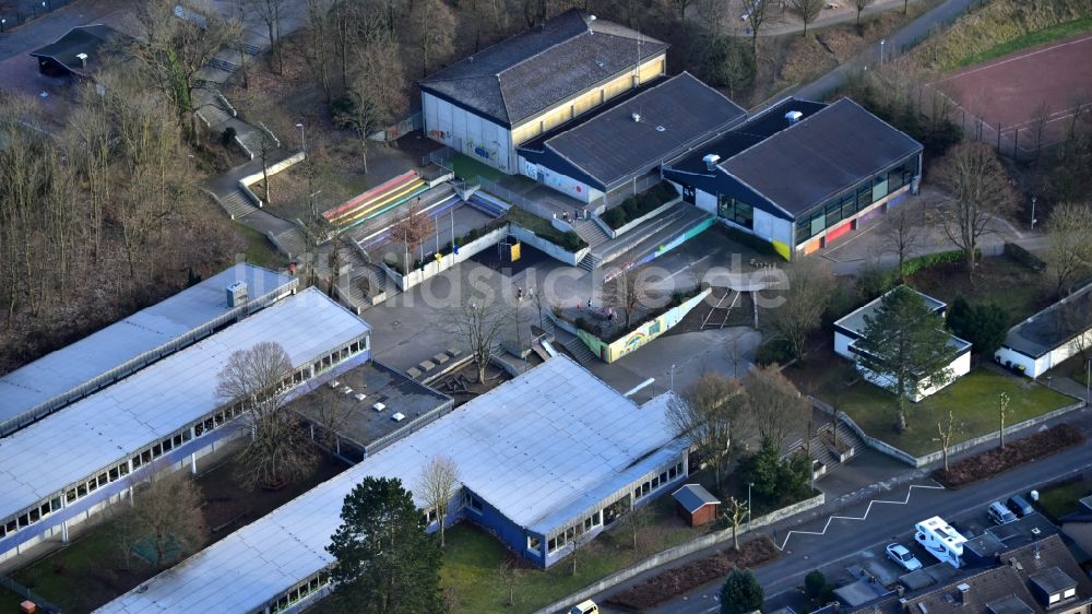 Hennef (Sieg) von oben - Gemeinschaftsgrundschule Am Steimel in Uckerath im Bundesland Nordrhein-Westfalen, Deutschland