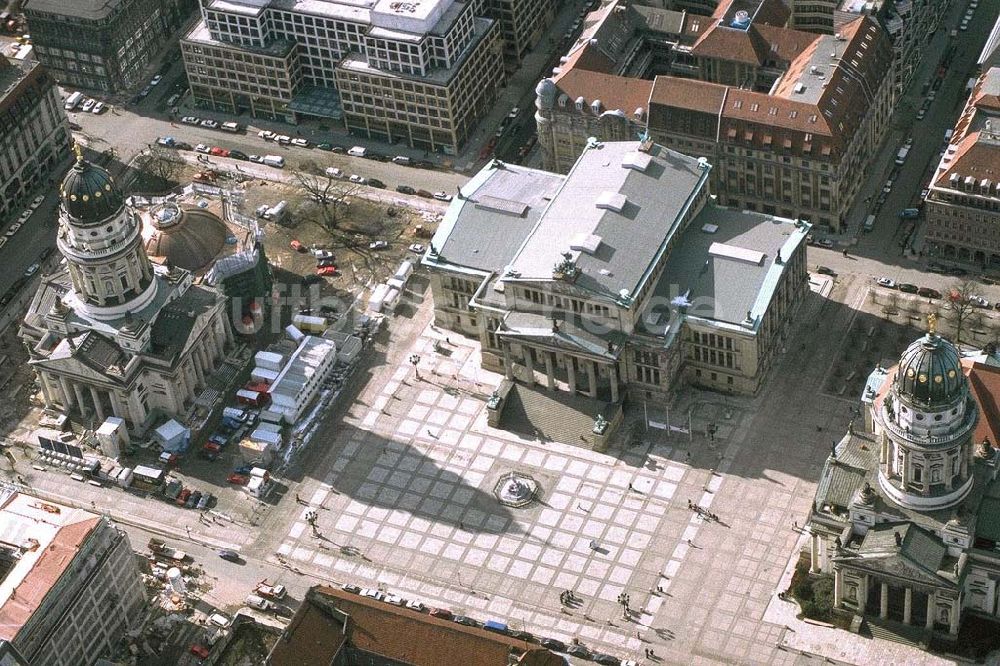 Luftaufnahme Berlin - Gendarmenmarkt in Berlin-Mitte.