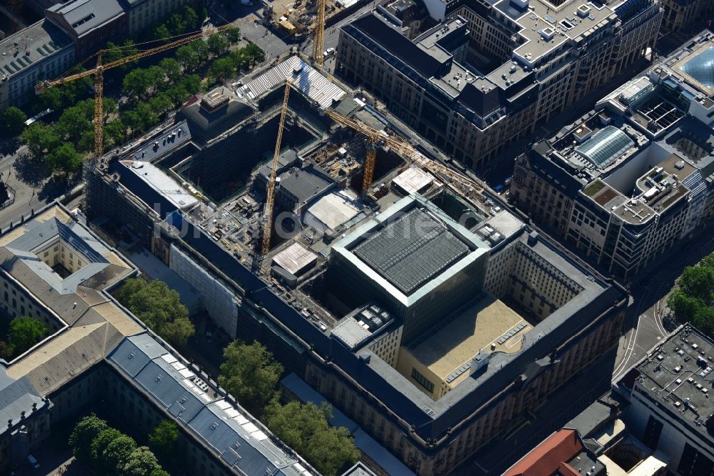 Luftaufnahme Berlin - Generalsanierung und Modernisierung der Staatsbibliothek zu Berlin Unter den Linden im Bezirk Mitte in Berlin