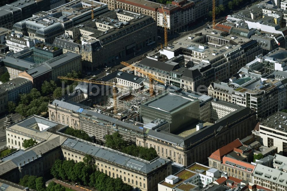 Luftaufnahme Berlin - Generalsanierung und Modernisierung der Staatsbibliothek zu Berlin Unter den Linden im Bezirk Mitte in Berlin