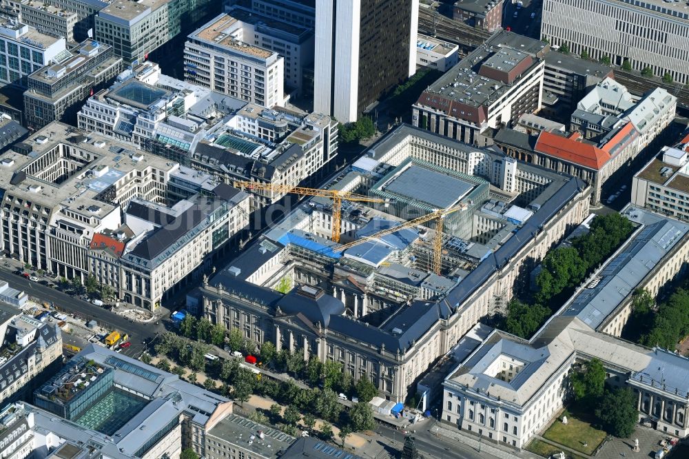 Luftbild Berlin - Generalsanierung und Modernisierung der Staatsbibliothek zu Berlin Unter den Linden im Bezirk Mitte in Berlin