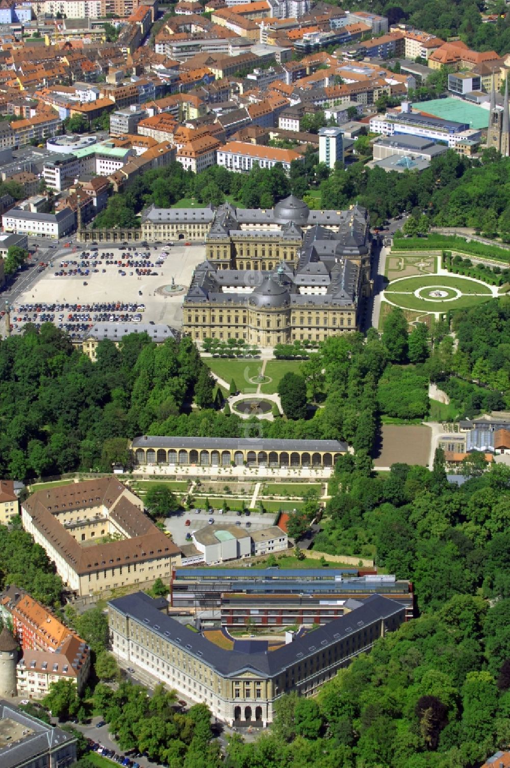 Luftbild Würzburg - Gerichts- Gebäudekomplex des Amtsgericht Würzburg an der Ottostraße im Ortsteil Altstadt in Würzburg im Bundesland Bayern, Deutschland