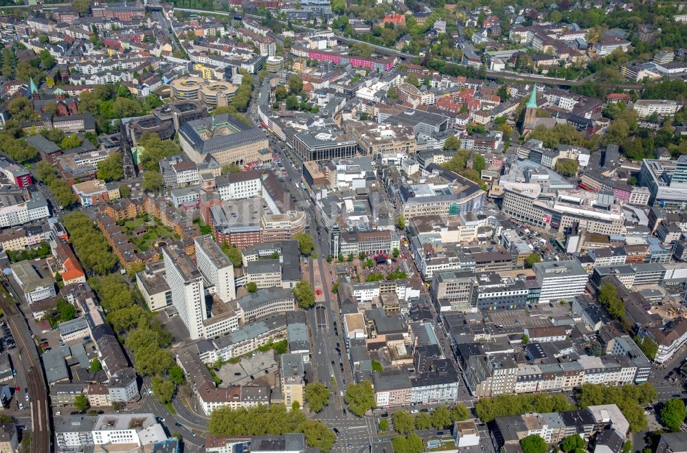 Bochum von oben - Gerichts- Gebäudekomplex des Landgericht Bochum und der Staatsanwaltschaft am Südring in Bochum im Bundesland Nordrhein-Westfalen, Deutschland