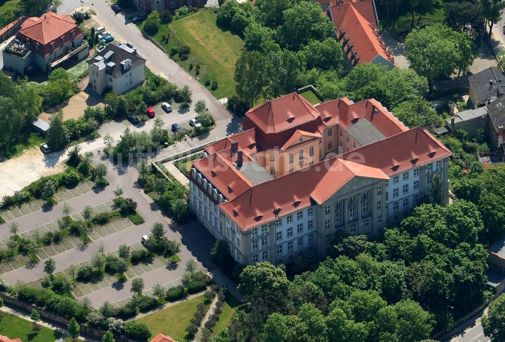 Luftaufnahme Naumburg (Saale) - Gerichts- Gebäudekomplex des Oberlandesgericht in Naumburg (Saale) im Bundesland Sachsen-Anhalt, Deutschland