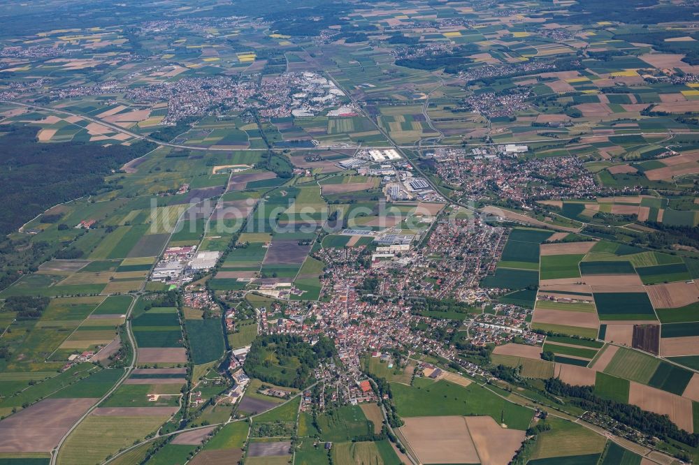 Luftaufnahme Scheppach - Gesamtübersicht und Gemeindegebiet mit Außenbezirken und Innenstadtbereich in Scheppach im Bundesland Bayern, Deutschland