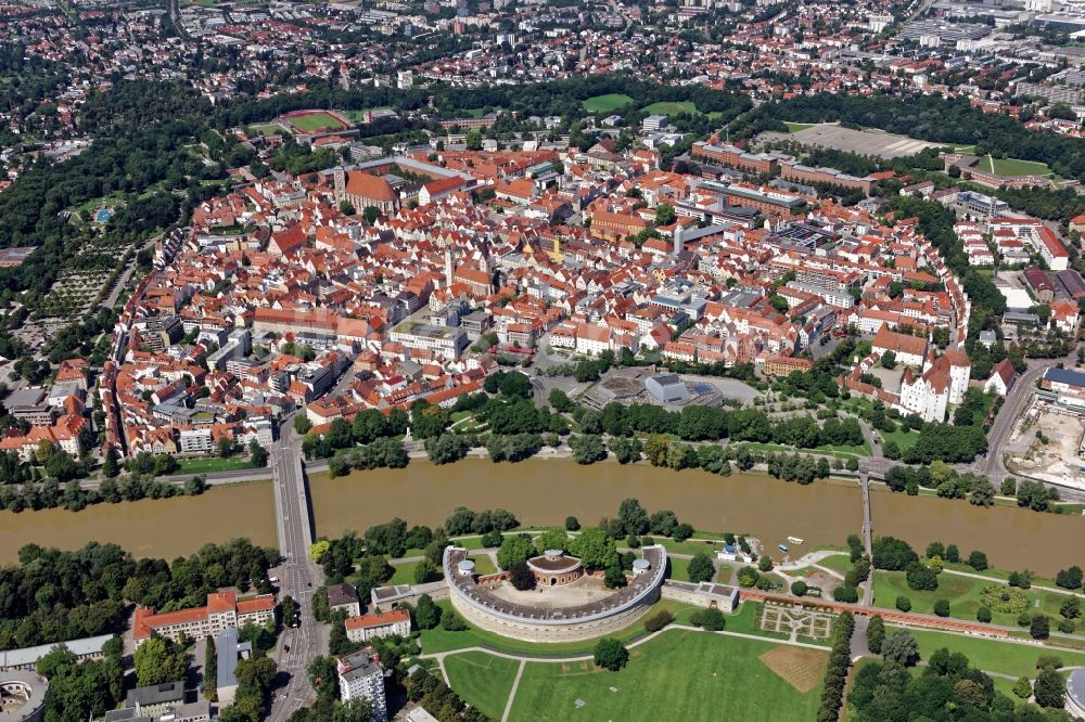 Ingolstadt von oben - Gesamtübersicht der Innenstadt von Ingolstadt im Bundesland Bayern