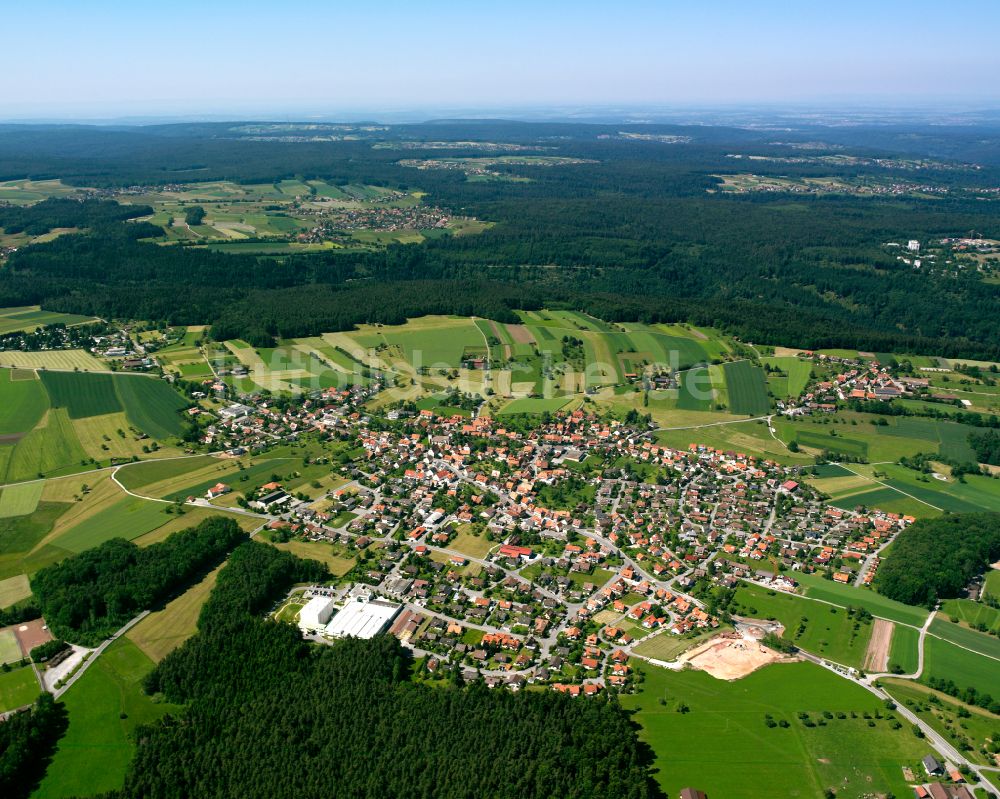 Altburg von oben - Gesamtübersicht und Stadtgebiet mit Außenbezirken und Innenstadtbereich in Altburg im Bundesland Baden-Württemberg, Deutschland