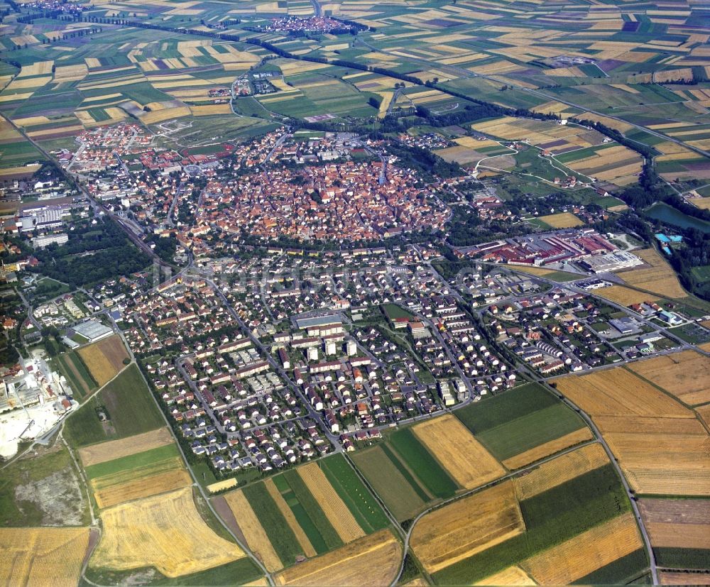 Bad Windsheim von oben - Gesamtübersicht und Stadtgebiet mit Außenbezirken und Innenstadtbereich in Bad Windsheim im Bundesland Bayern, Deutschland