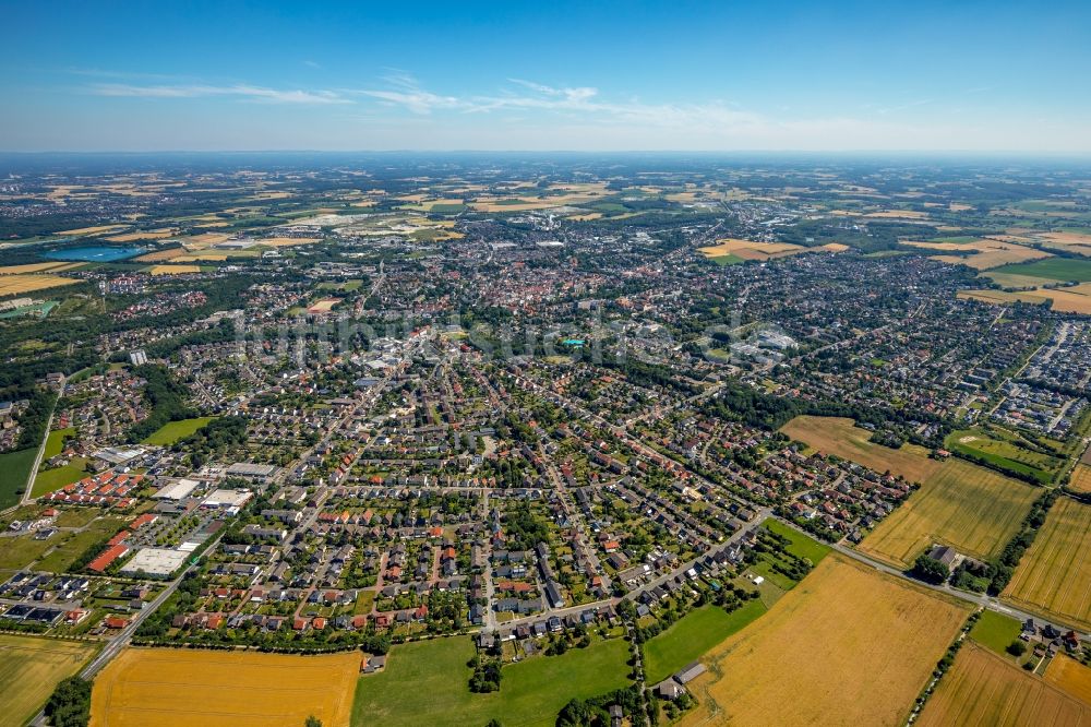 Luftbild Beckum - Gesamtübersicht und Stadtgebiet mit Außenbezirken und Innenstadtbereich in Beckum im Bundesland Nordrhein-Westfalen, Deutschland