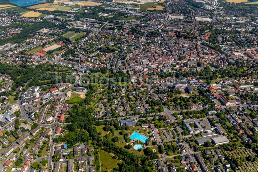 Beckum von oben - Gesamtübersicht und Stadtgebiet mit Außenbezirken und Innenstadtbereich in Beckum im Bundesland Nordrhein-Westfalen, Deutschland