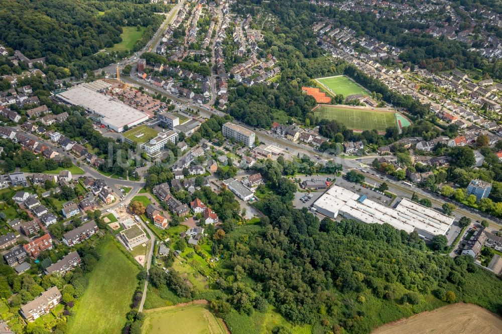 Essen aus der Vogelperspektive: Gesamtübersicht und Stadtgebiet mit Außenbezirken und Innenstadtbereich in Essen im Bundesland Nordrhein-Westfalen - NRW, Deutschland