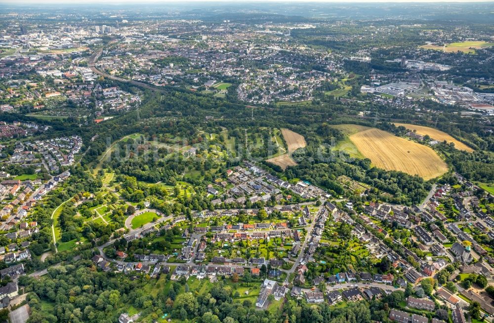 Essen aus der Vogelperspektive: Gesamtübersicht und Stadtgebiet mit Außenbezirken und Innenstadtbereich in Essen im Bundesland Nordrhein-Westfalen - NRW, Deutschland