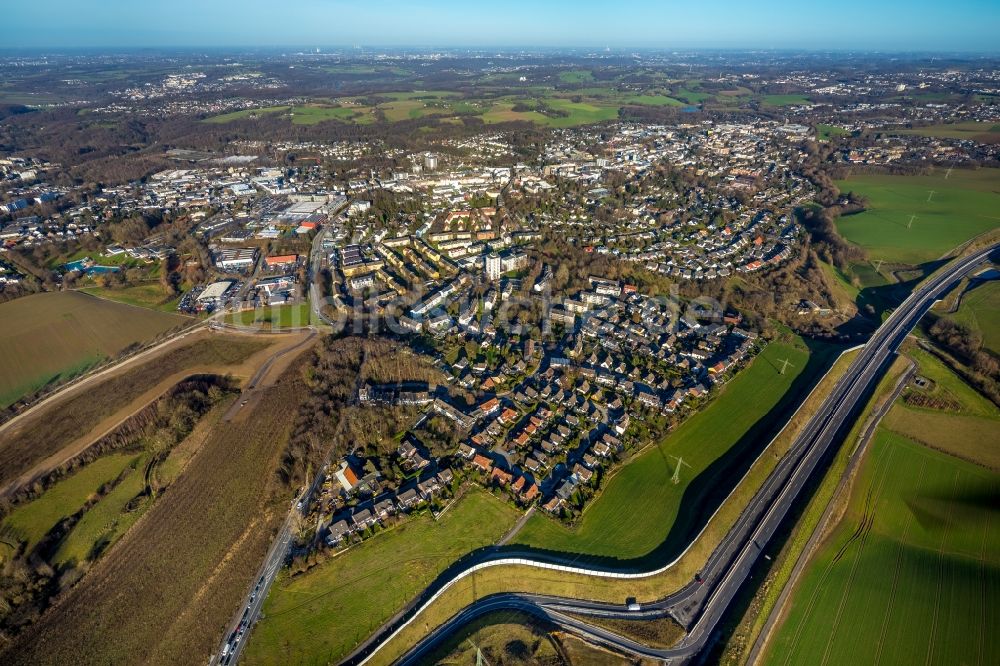 Luftbild Heiligenhaus - Gesamtübersicht und Stadtgebiet mit Außenbezirken und Innenstadtbereich in Heiligenhaus im Bundesland Nordrhein-Westfalen, Deutschland