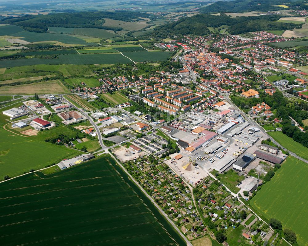 Leinefelde-Worbis aus der Vogelperspektive: Gesamtübersicht und Stadtgebiet mit Außenbezirken und Innenstadtbereich in Leinefelde-Worbis im Bundesland Thüringen, Deutschland