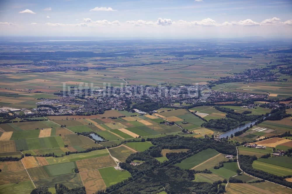 Schwabmünchen aus der Vogelperspektive: Gesamtübersicht und Stadtgebiet mit Außenbezirken und Innenstadtbereich in Schwabmünchen im Bundesland Bayern, Deutschland