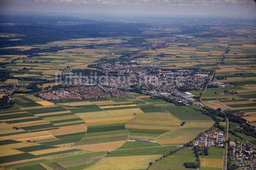 Luftaufnahme Schwabmünchen - Gesamtübersicht und Stadtgebiet mit Außenbezirken und Innenstadtbereich in Schwabmünchen im Bundesland Bayern, Deutschland