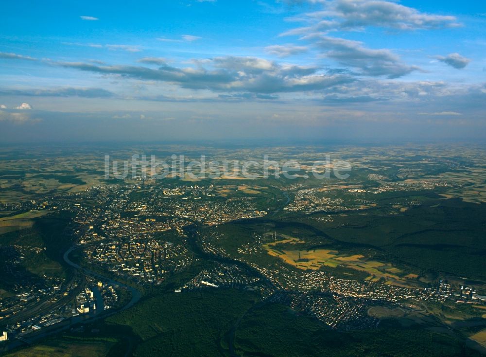 Luftbild Würzburg - Gesamtübersicht und Stadtgebiet mit Außenbezirken und Innenstadtbereich in Würzburg im Bundesland Bayern, Deutschland