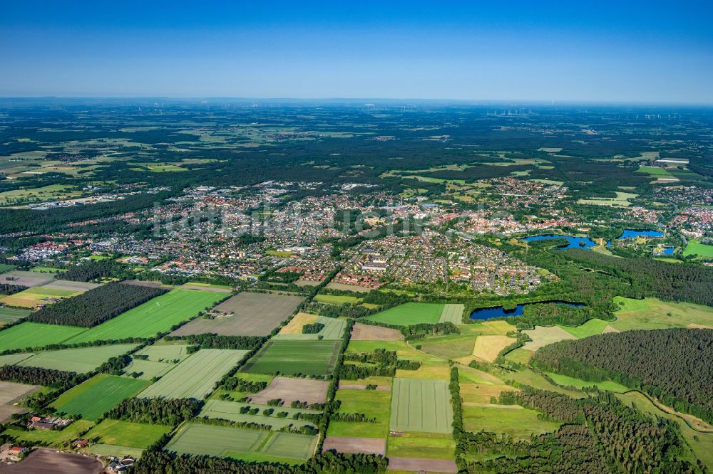 Gifhorn aus der Vogelperspektive: Gesamtübersicht des Stadtgebietes in Gifhorn im Bundesland Niedersachsen, Deutschland