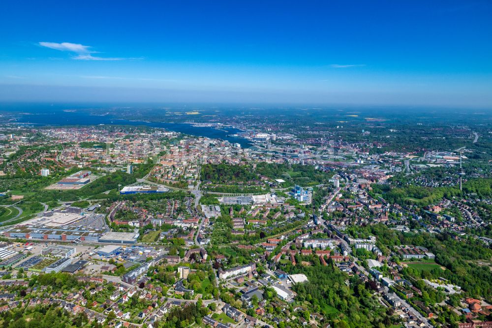 Kiel aus der Vogelperspektive: Gesamtübersicht des Stadtgebietes in Kiel im Bundesland Schleswig-Holstein, Deutschland