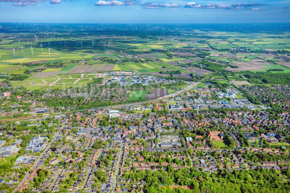 Niebüll von oben - Gesamtübersicht des Stadtgebietes in Niebüll im Bundesland Schleswig-Holstein, Deutschland