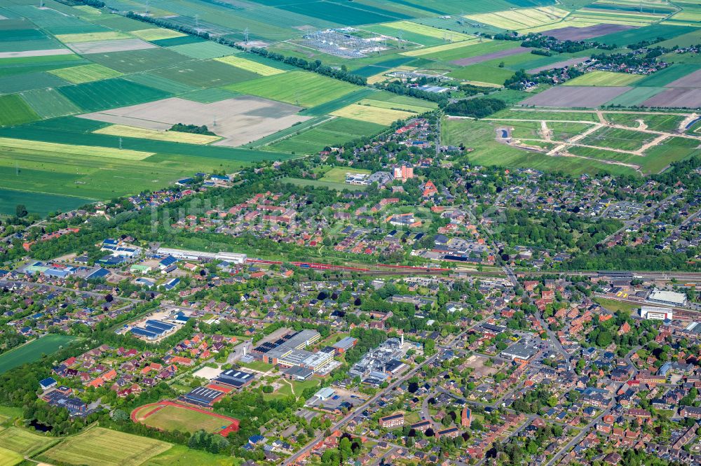 Luftaufnahme Niebüll - Gesamtübersicht des Stadtgebietes in Niebüll im Bundesland Schleswig-Holstein, Deutschland