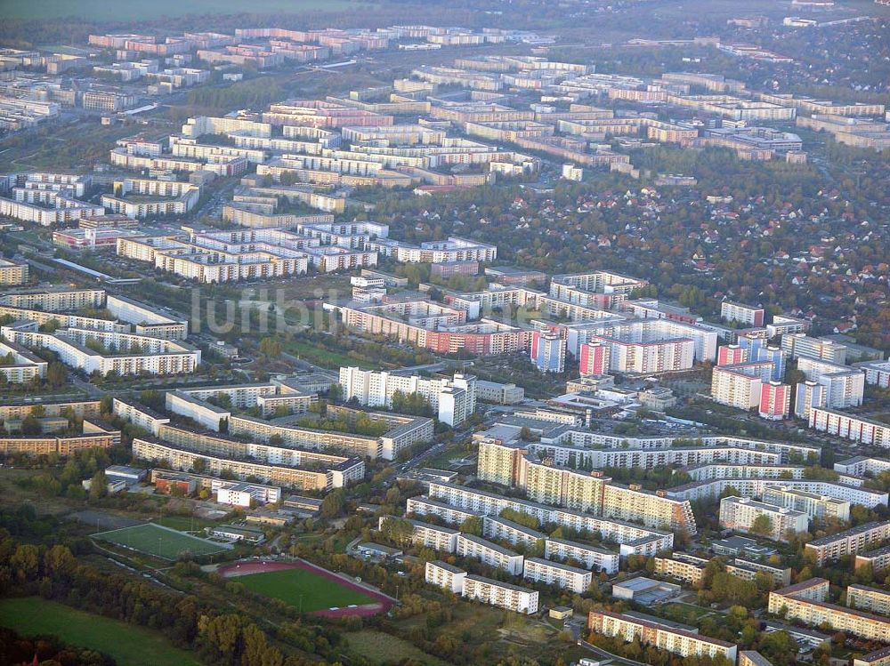 Berlin von oben - 05.10.2004 Gesamtblick auf den Berliner Stadtbezirk Hellersdorf.