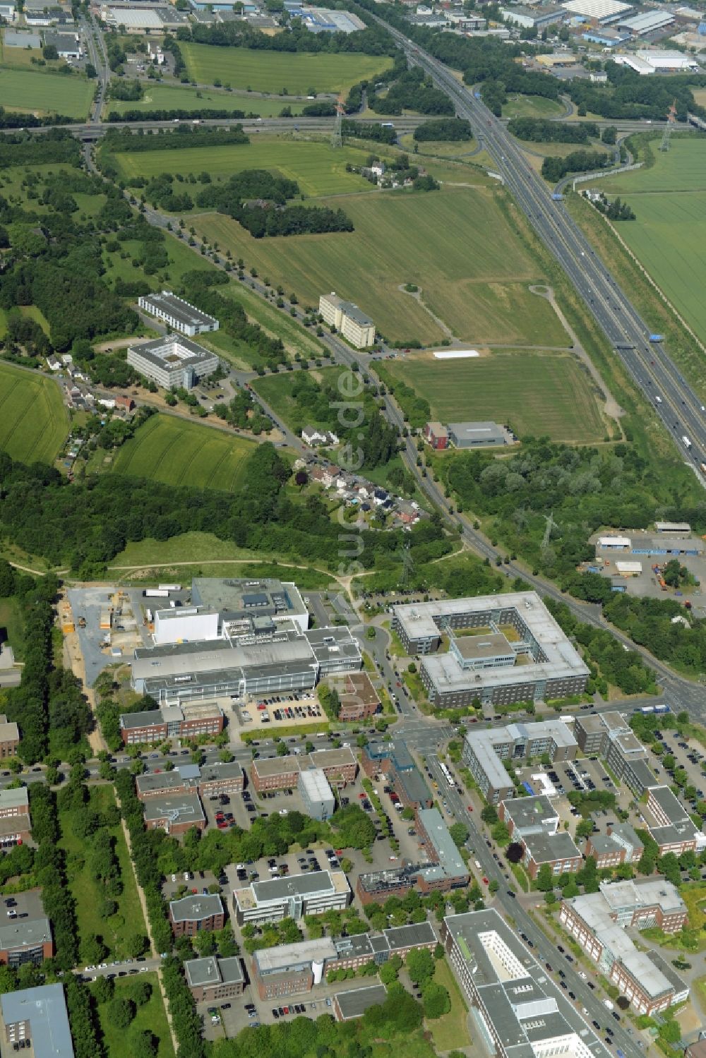 Dortmund von oben - Geschäftshaus der Markus Gerold Unternehmensgruppe in Dortmund im Bundesland Nordrhein-Westfalen