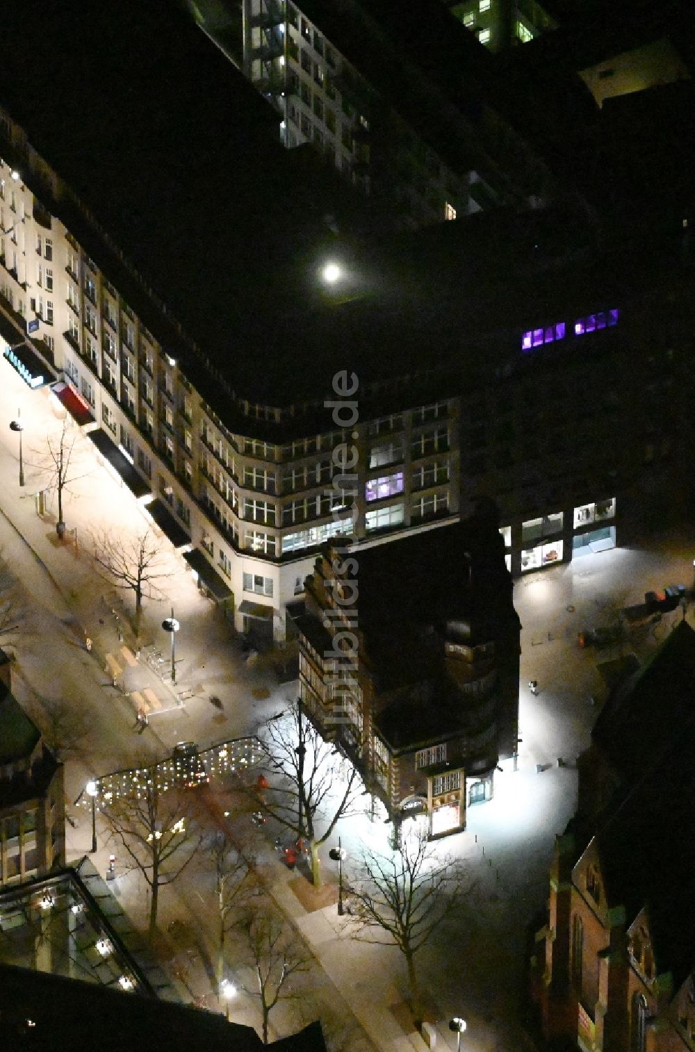 Luftaufnahme Hamburg - Geschäftshaus Thomas-i-Punkt an der Mönckebergstraße in Hamburg, Deutschland