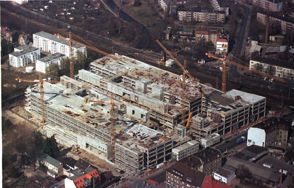 Berlin - Köpenick aus der Vogelperspektive: Geschäftshausbau Forum Köpenick am S-Bahnhof Berlin - Köpenick