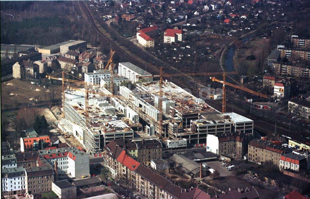 Luftbild Berlin - Köpenick - Geschäftshausbau Forum Köpenick am S-Bahnhof Berlin - Köpenick