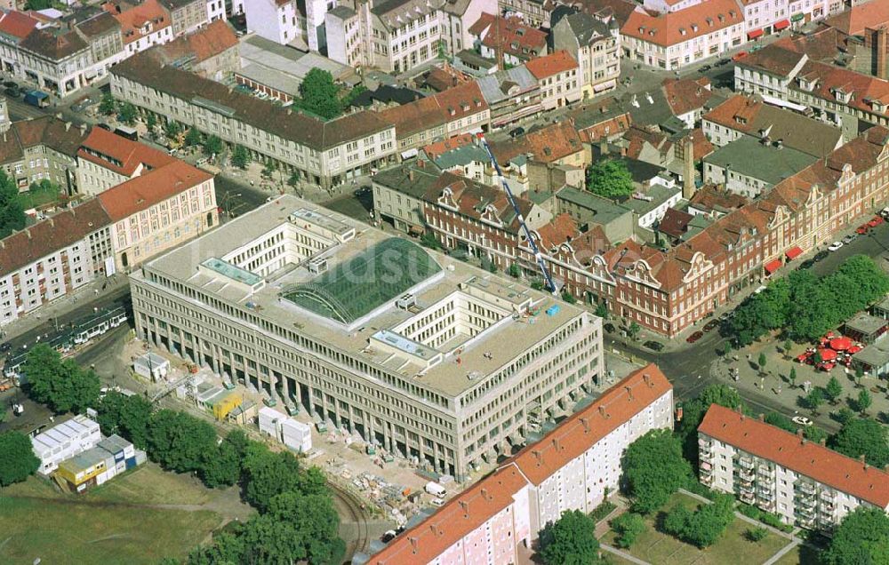 Luftbild Potsdam - Geschäftshausbau am Holländerviertel in Potsdam.