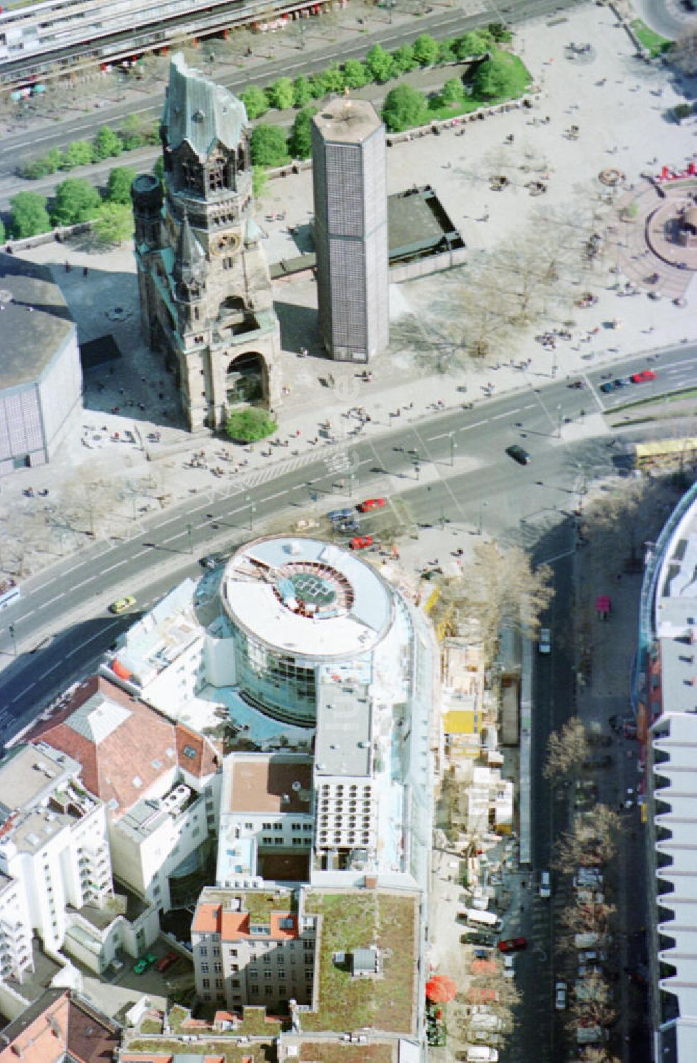 Luftbild Berlin - Geschäftshausumbau Breitscheidplatz in Berlin-Charlottenburg.